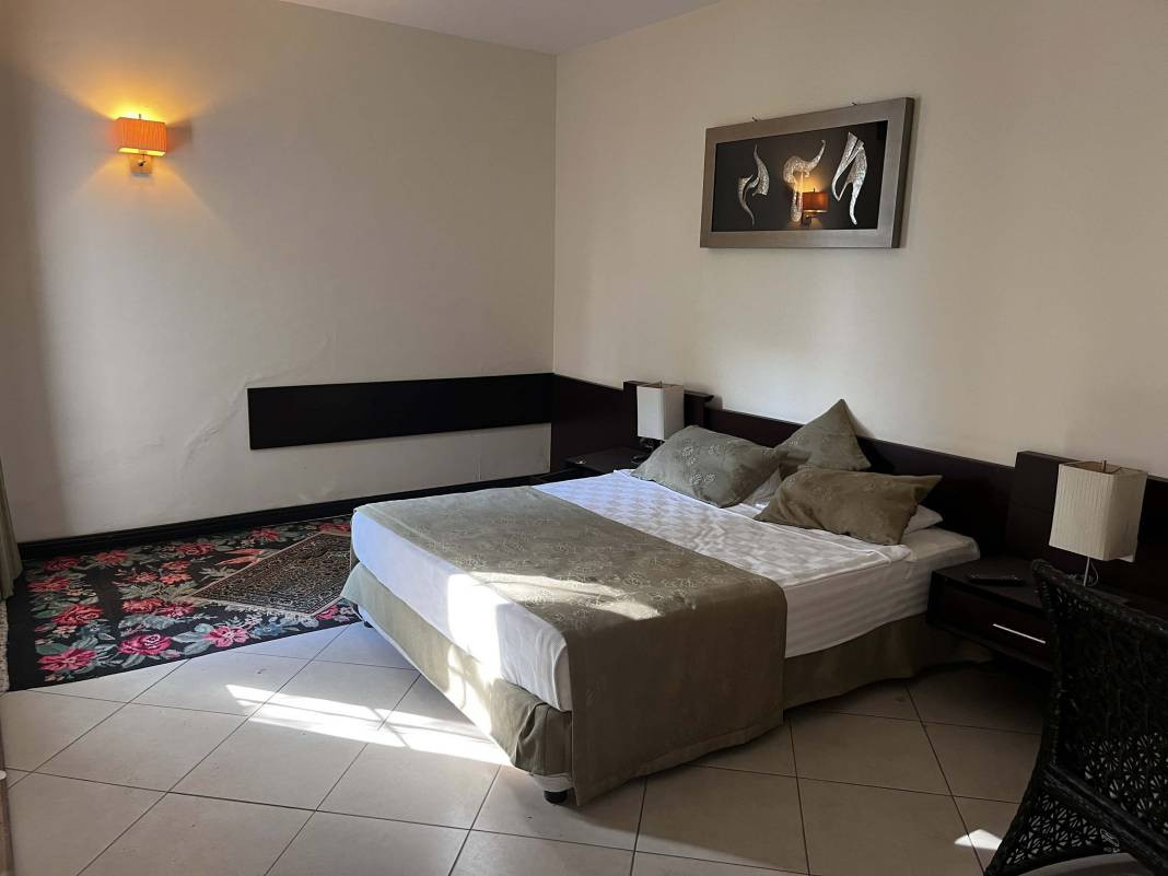 Marmaris'teki otelde çatışmanın izleri ilk günkü gibi! Erdoğan 15 Temmuz darbe girişimi sırasında konaklamıştı - Resim: 16